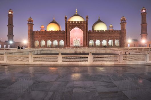 Economic Growth in Pakistan Projects Future Prosperity