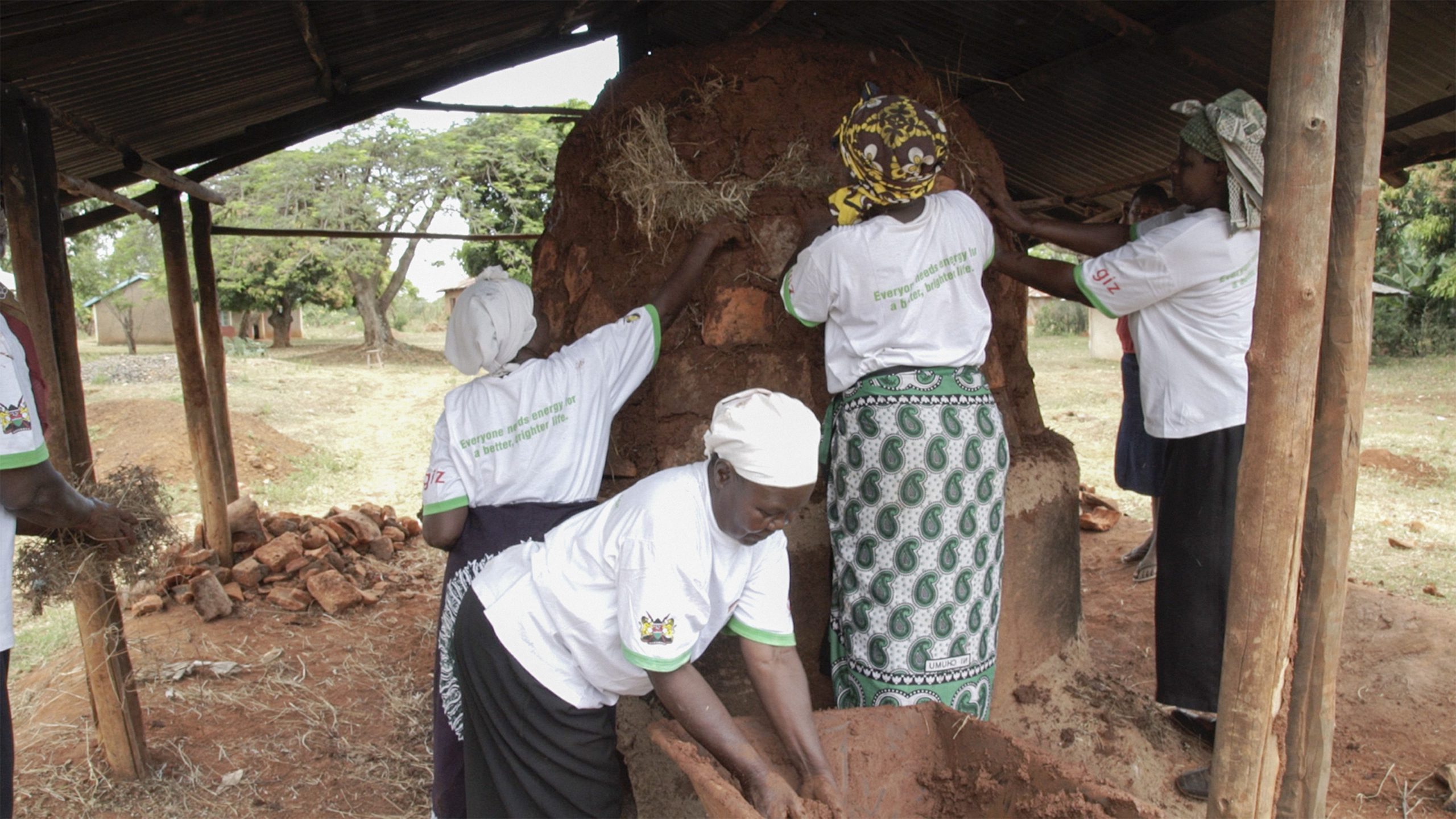How Simple Cooking Stoves in Uganda Are Helping People Eat